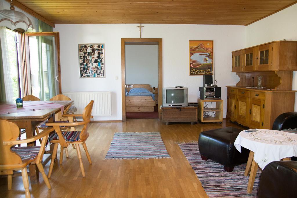 Ferienwohnungen Wrolich Latschach ober dem Faakersee Zimmer foto